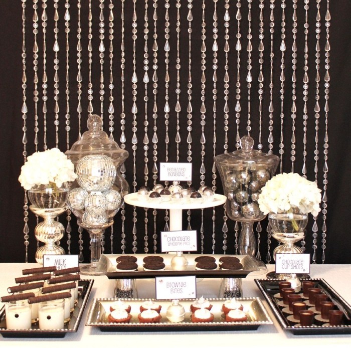 Buffet table decor with mirror