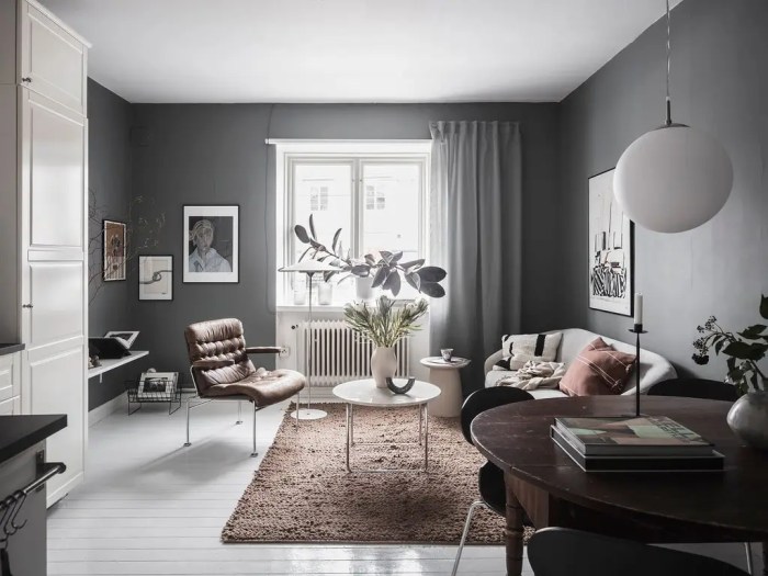 Dark gray wall decor