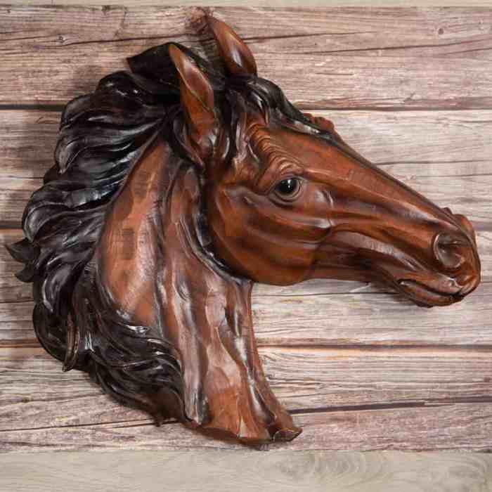 Horse head wall decor