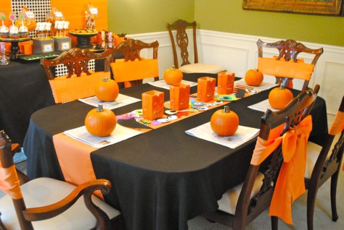 Diy halloween table decor ideas