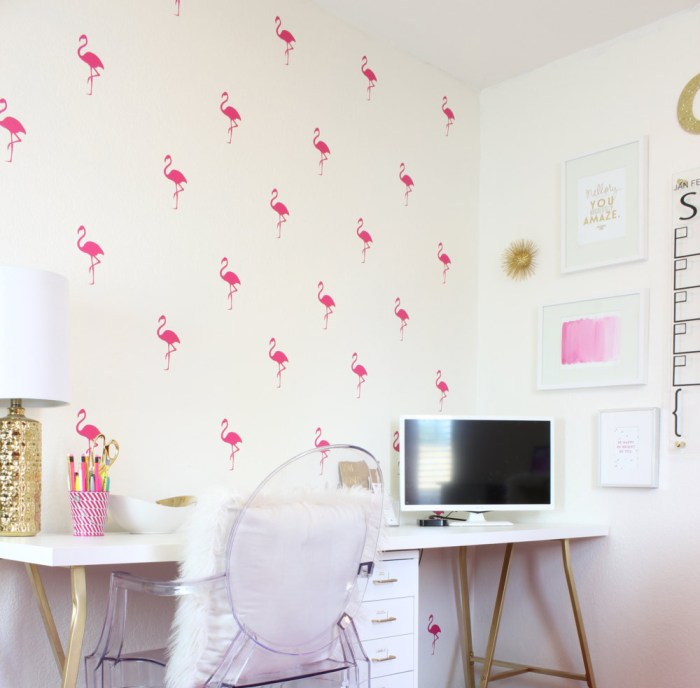 Pink flamingo wall decor