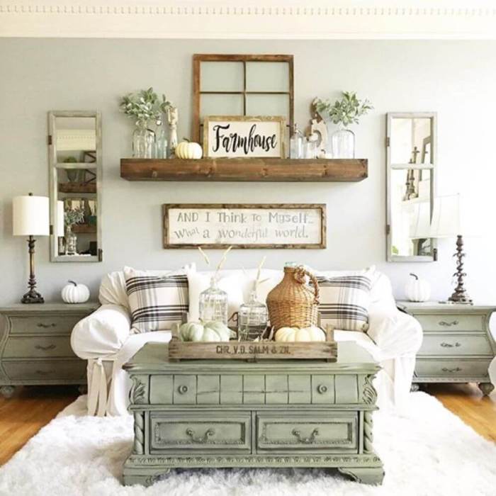 Farmhouse wood and metal wall decor