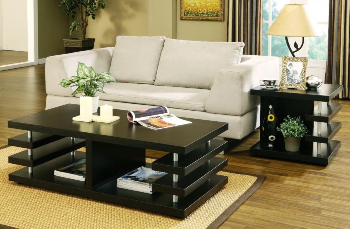 Living room end table decor