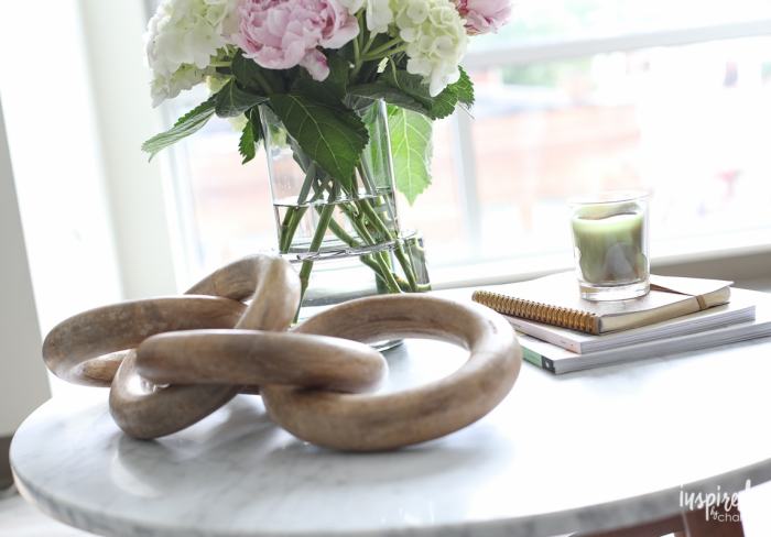 Simple coffee table decor