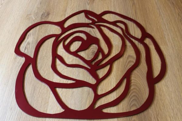 Metal rose wall decor