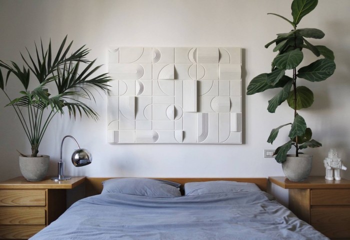 Cute wall decor for bedroom