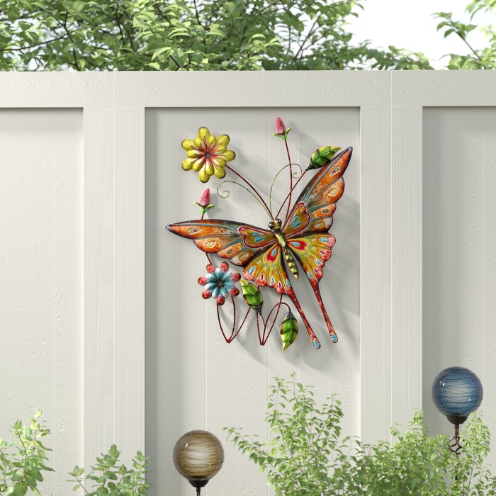 Outdoor wall decor for patio